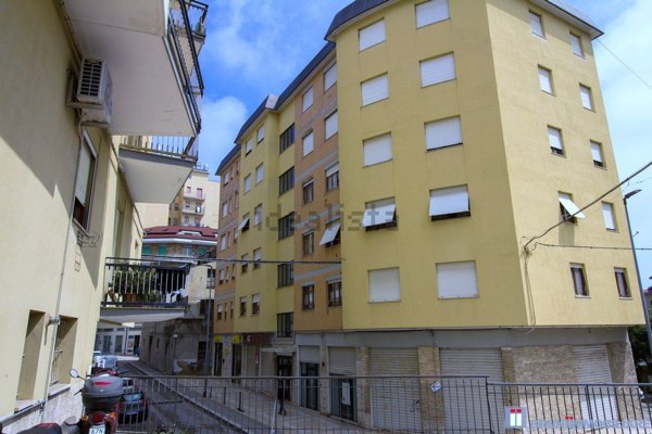 appartamento in vendita ad Ortona in zona Caldari
