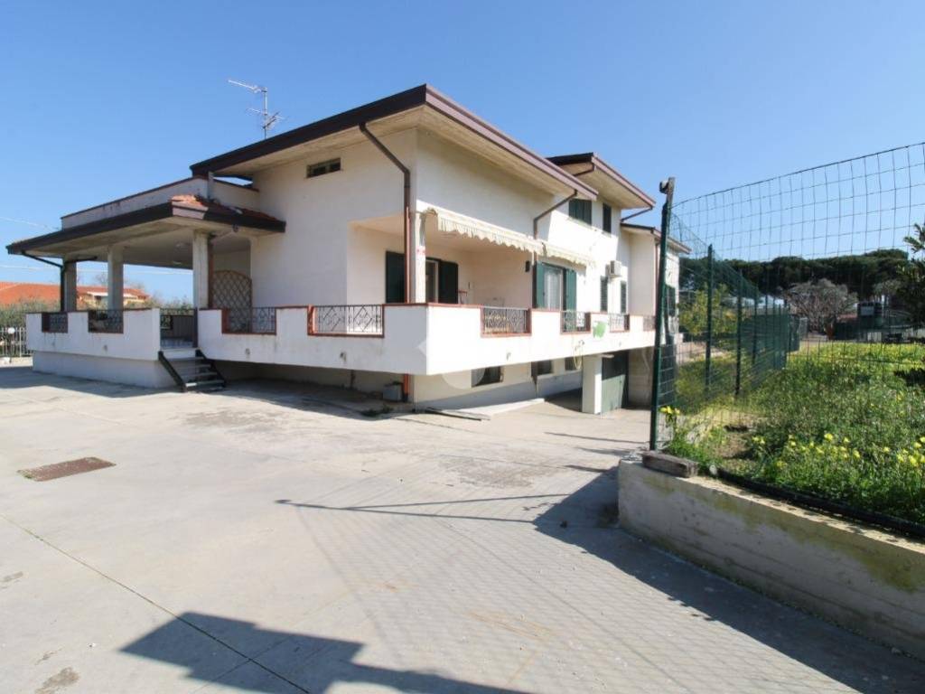 casa indipendente in vendita ad Ortona