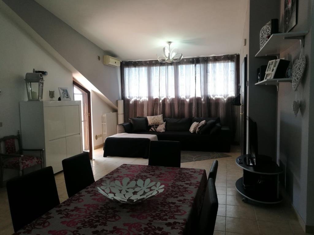 appartamento in vendita ad Ortona in zona Caldari