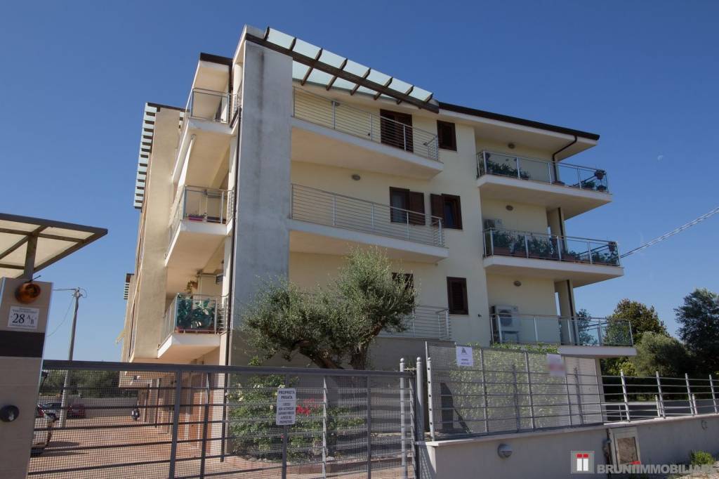appartamento in vendita ad Ortona in zona Lido Riccio