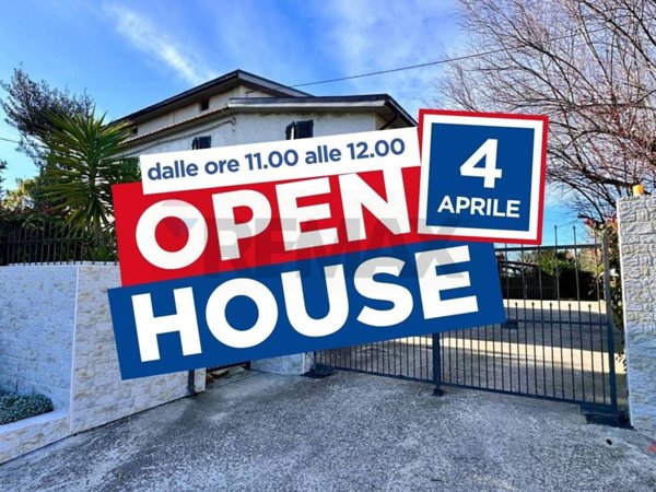 casa indipendente in vendita ad Ortona in zona Alboreto