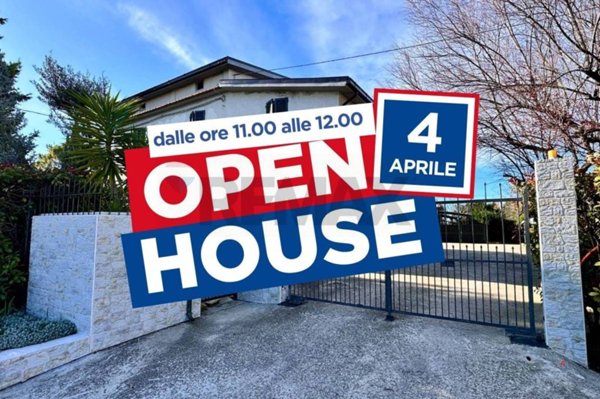 casa indipendente in vendita ad Ortona in zona Alboreto