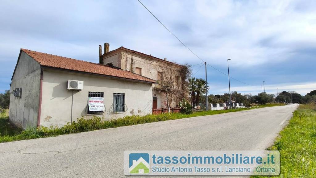 casa indipendente in vendita ad Ortona in zona Lido Riccio