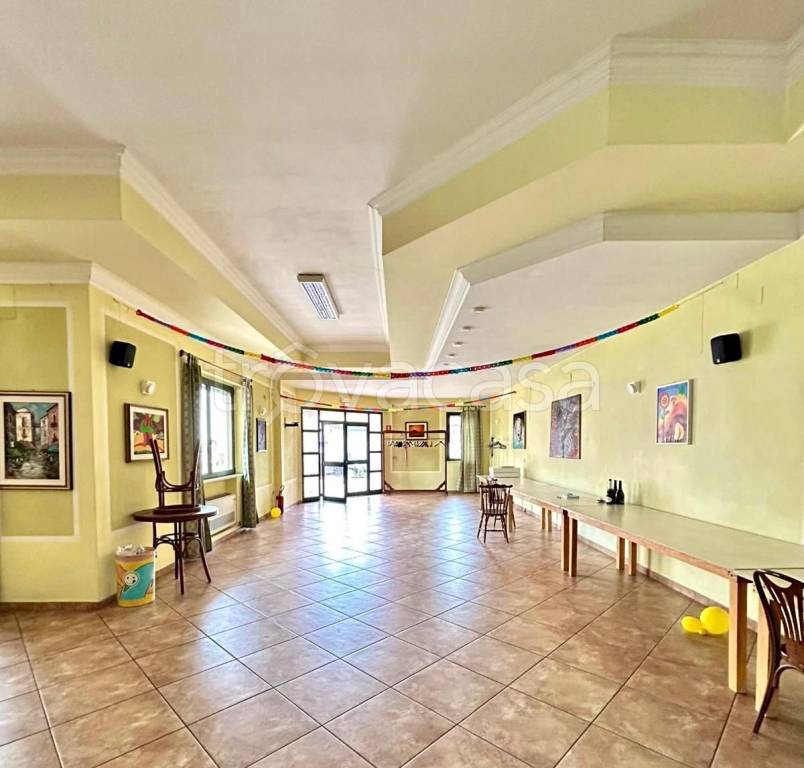 negozio in vendita ad Ortona in zona Villa San Leonardo