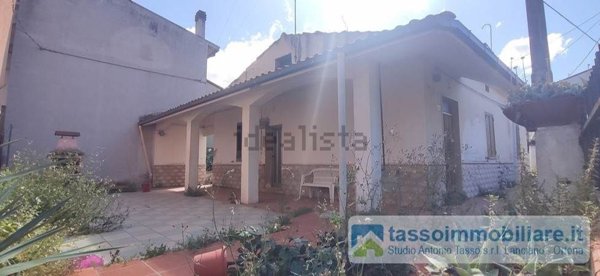 casa indipendente in vendita ad Ortona in zona Caldari