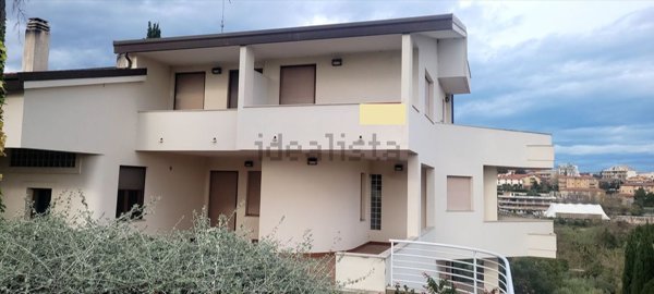 casa indipendente in vendita ad Ortona