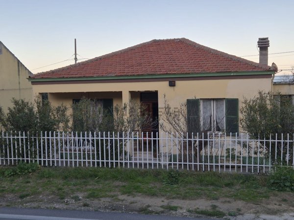casa indipendente in vendita ad Ortona in zona Lido Riccio
