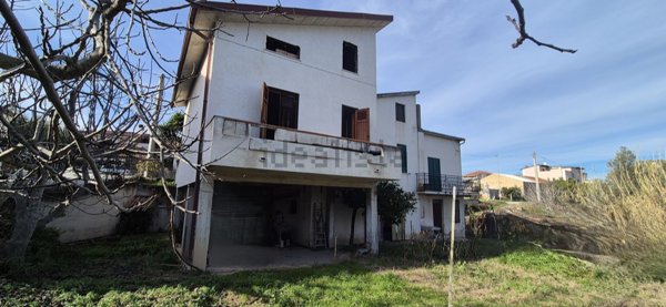 casa indipendente in vendita ad Ortona in zona Villa San Nicola
