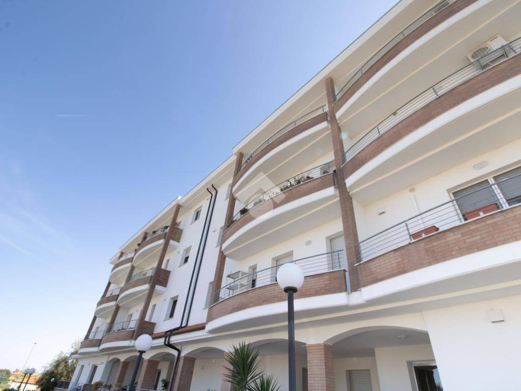 appartamento in vendita ad Ortona in zona Caldari