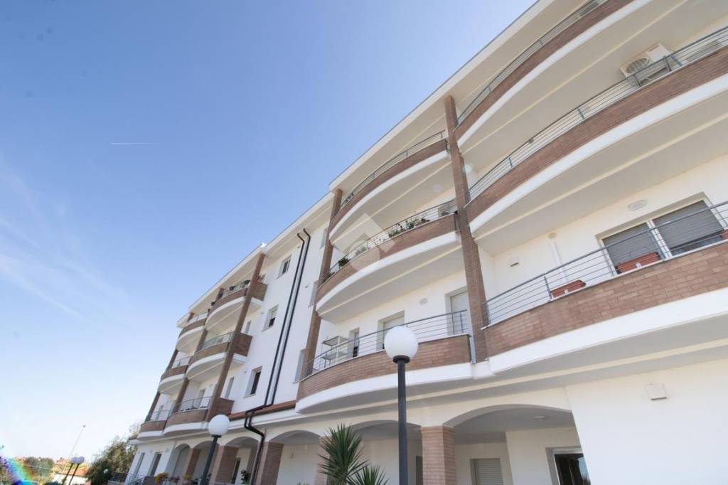 appartamento in vendita ad Ortona in zona Caldari