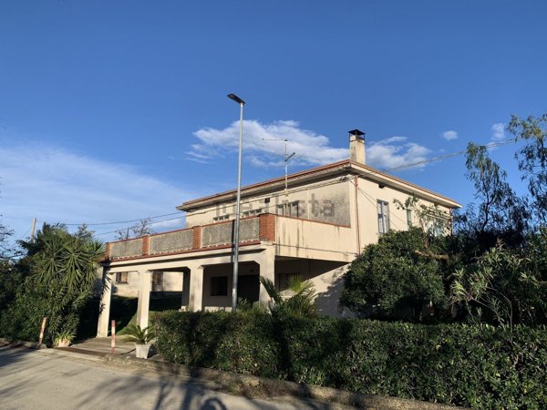 casa indipendente in vendita ad Ortona