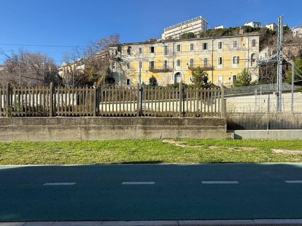 intera palazzina in vendita ad Ortona