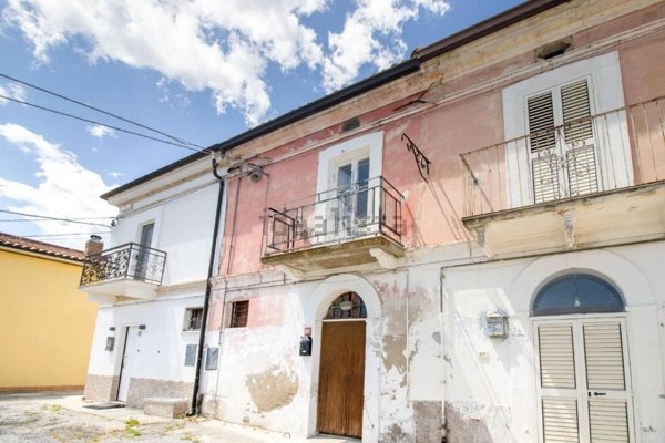 casa indipendente in vendita ad Ortona in zona Villa Iurisci