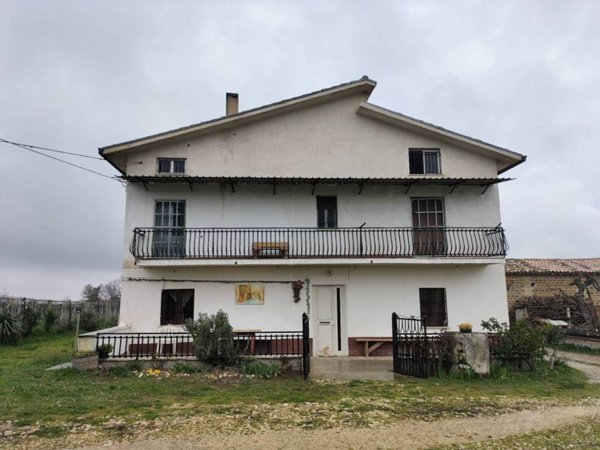 casa indipendente in vendita ad Ortona