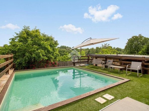 casa indipendente in vendita ad Ortona in zona Villa San Leonardo
