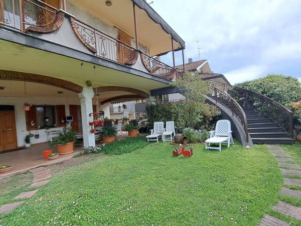 casa indipendente in vendita ad Ortona in zona Caldari