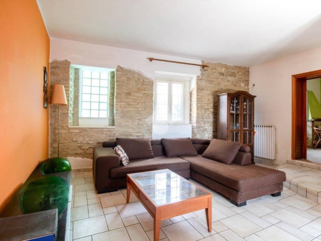 casa indipendente in vendita ad Ortona in zona Villa Grande