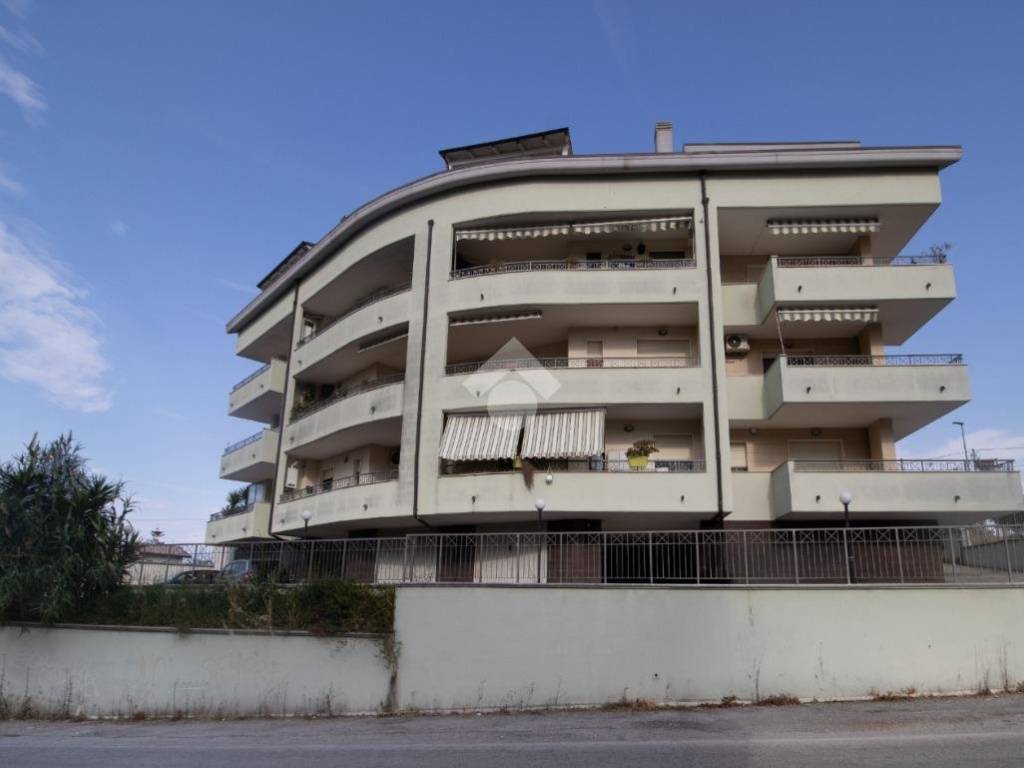 appartamento in vendita ad Ortona in zona Lazzaretto