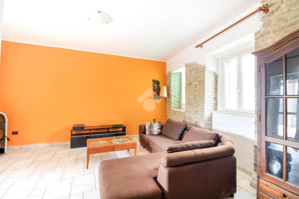 casa indipendente in vendita ad Ortona in zona Villa Grande