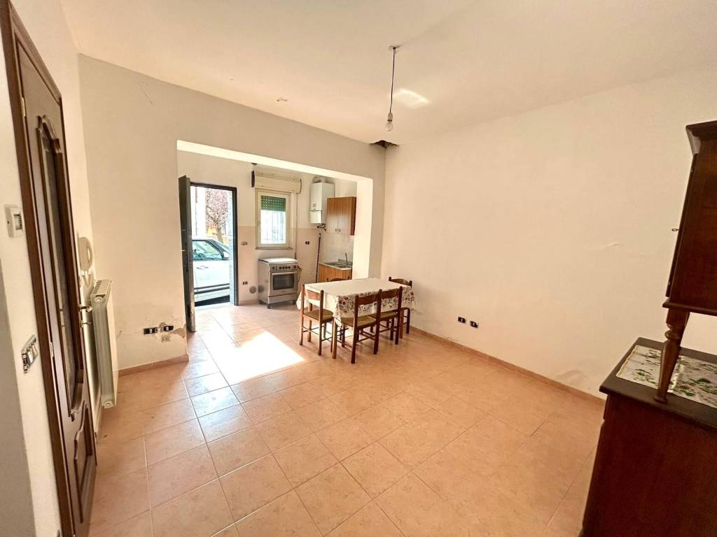casa indipendente in vendita ad Ortona in zona Caldari