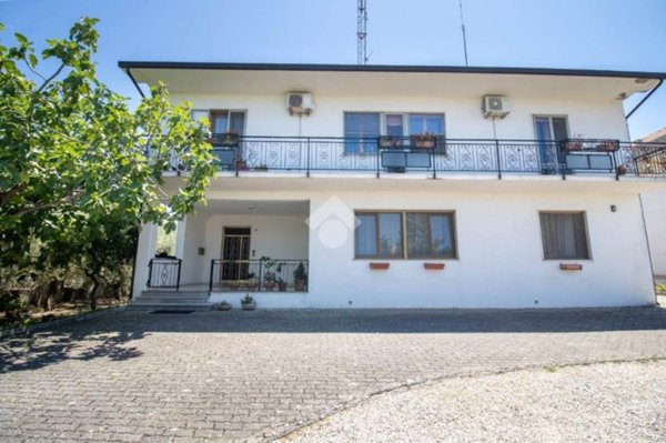 casa indipendente in vendita ad Ortona