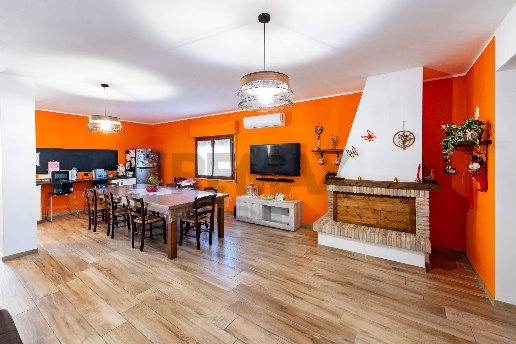 casa indipendente in vendita ad Ortona in zona Civitarese