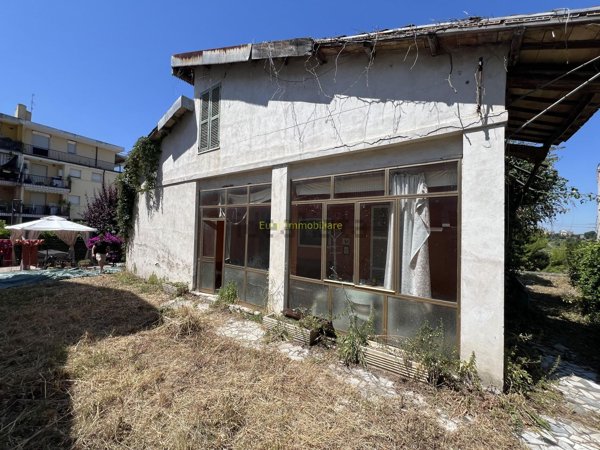 casa indipendente in vendita ad Ortona