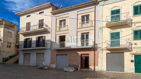 appartamento in vendita ad Ortona in zona Caldari