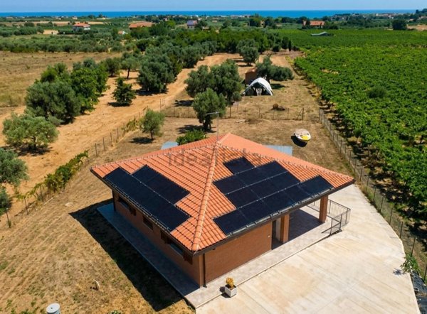 casa indipendente in vendita ad Ortona