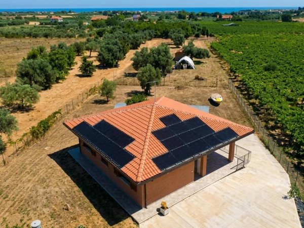 casa indipendente in vendita ad Ortona in zona San Giuliano