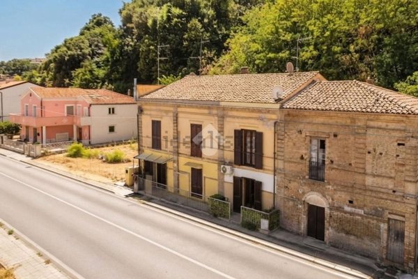 appartamento in vendita ad Ortona in zona Foro