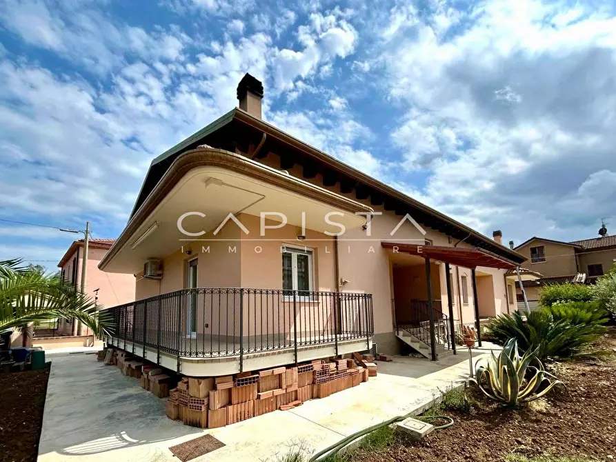casa indipendente in vendita ad Ortona in zona Villa San Leonardo