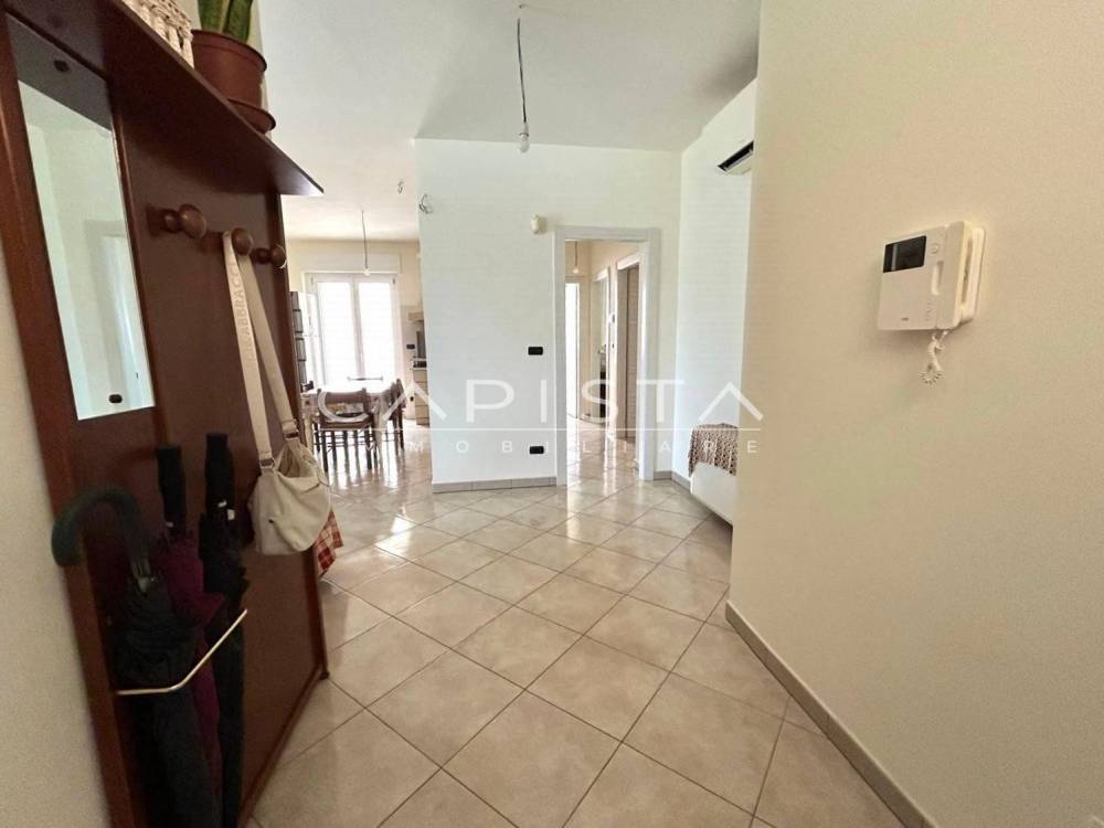 casa indipendente in vendita ad Ortona in zona Villa San Leonardo