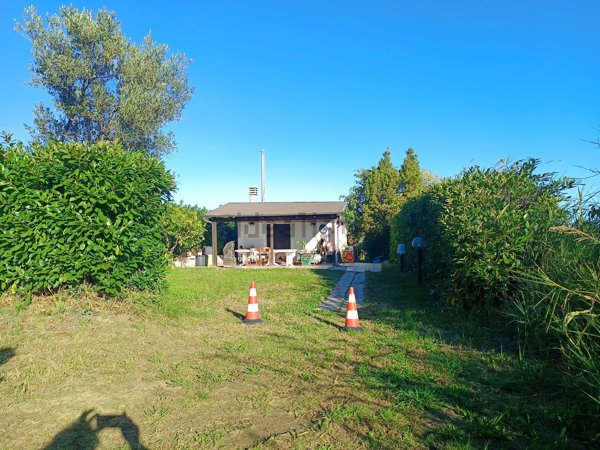 locale di sgombero in vendita ad Ortona in zona Bavi