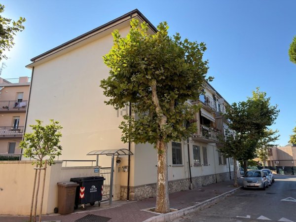 appartamento in vendita ad Ortona in zona Caldari