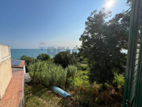 casa indipendente in vendita ad Ortona in zona Ripari Bardella