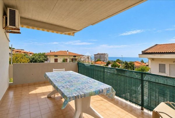 appartamento in vendita ad Ortona in zona Lido Riccio