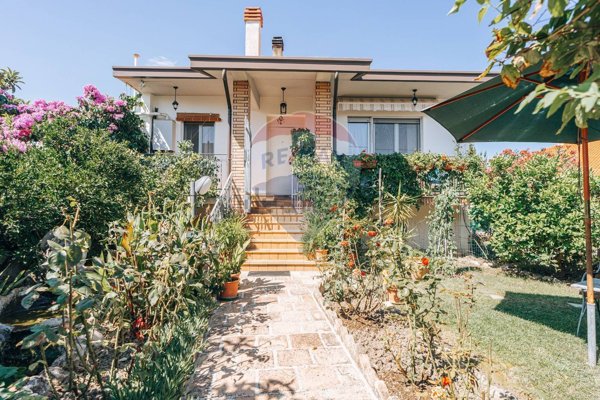 casa indipendente in vendita a Paglieta