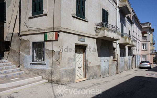 locale commerciale in vendita a Paglieta