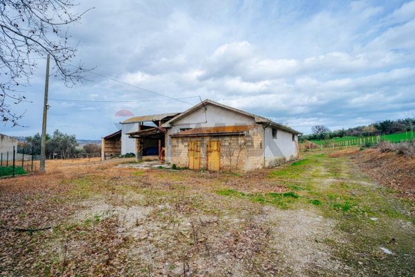 casa indipendente in vendita a Paglieta in zona Sant'Egidio