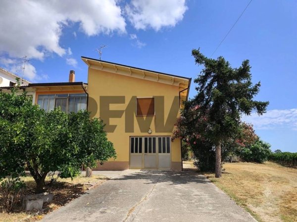 casa indipendente in vendita a Paglieta
