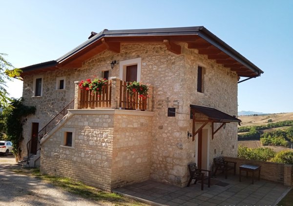casa indipendente in vendita a Palombaro