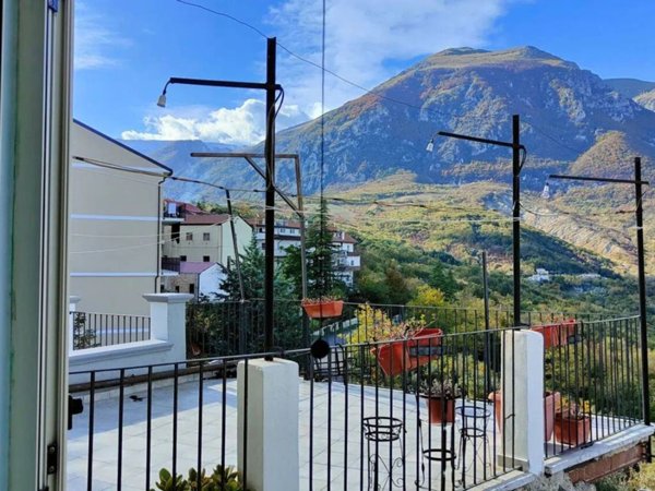 casa indipendente in vendita a Palombaro