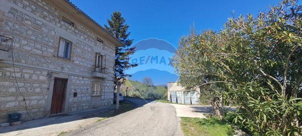 appartamento in vendita a Pennadomo
