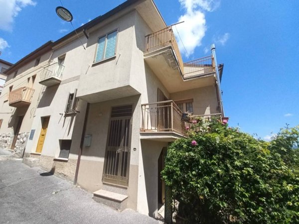 casa indipendente in vendita a Pennadomo