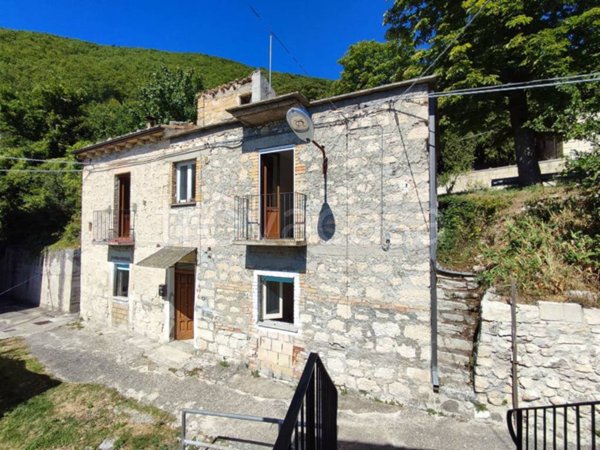 casa indipendente in vendita a Pennapiedimonte
