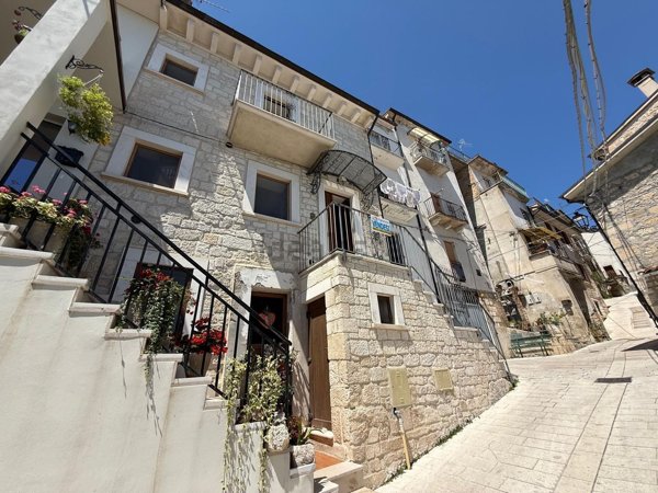 appartamento in vendita a Pennapiedimonte in zona Fontana