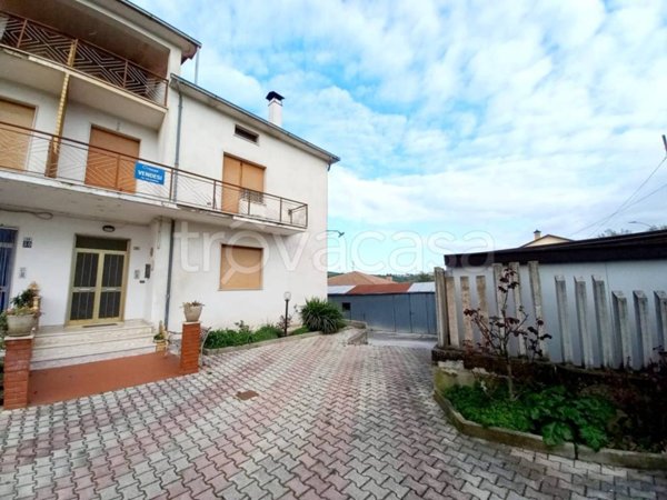 casa indipendente in vendita a Perano in zona San Pastore