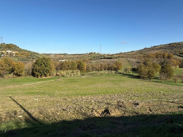 terreno edificabile in vendita a Perano in zona Crocetta