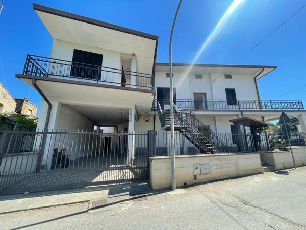 casa indipendente in vendita a Perano in zona San Tommaso